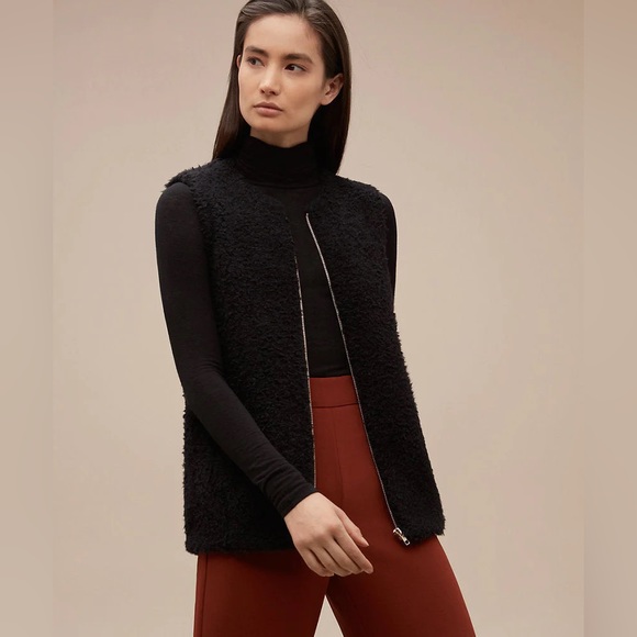 Wildfred Sherpa Vest - Picture 1 of 3